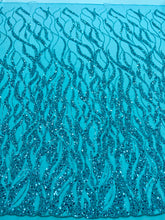 Dantela Couture türkiz gyöngyökkel és flitterekkel